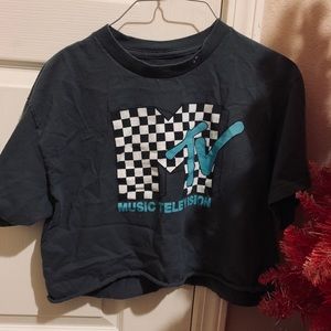 MTV girls croptop